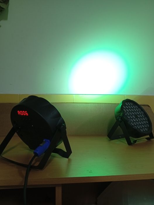 2 Pars led Rgbw 54x3w semi-novos luz de palco