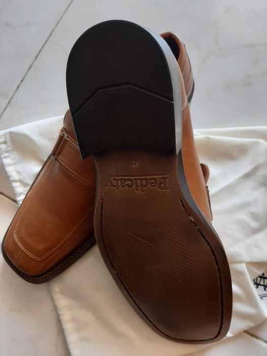 Botas em pele couro tamanho 41 novas