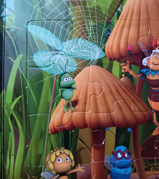 Livro de puzzles Abelha Maia - A excurção + 3 anos