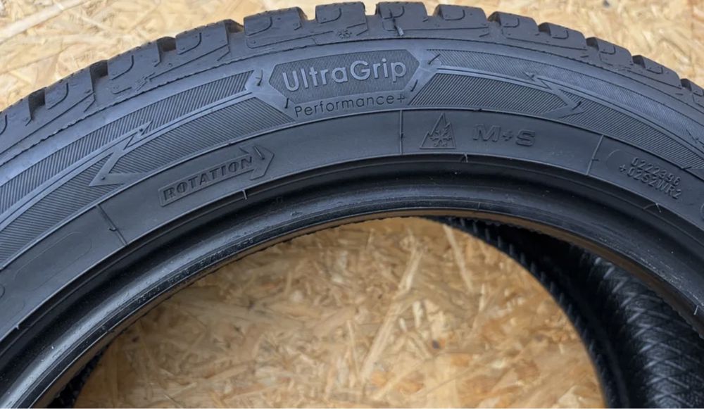 Шини 8.1мм 2022 рік 225/55 R18 Goodyear , комплект зима