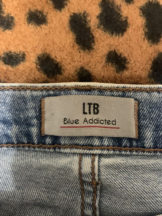 Класичні джинси.