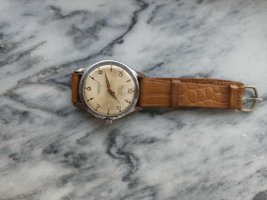 Relógio Pallas Spezial 17 Jóias Incabloc Antimagnético Vintage
