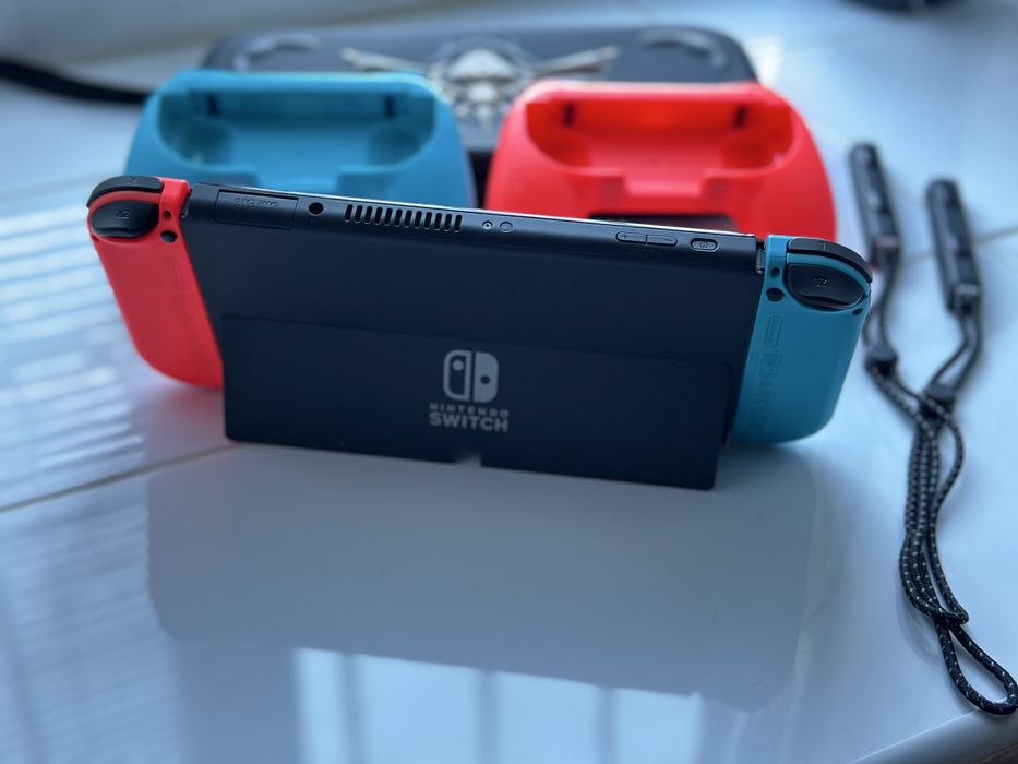 Nintendo Switch OLED | Ідеальний стан | Повна комплектація + бонуси