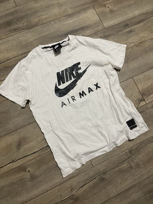 Футболка nike.