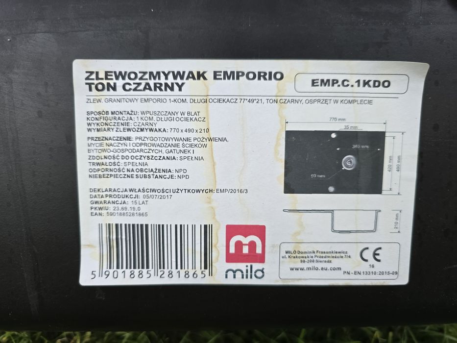 Zlew granitowy czarny z baterią