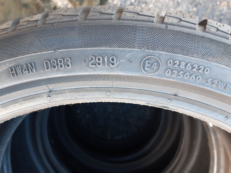 Opony 245/35 r19 Continental contiwintercontact TS 830 p