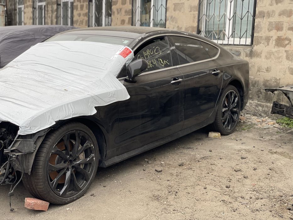 Двері audi a7 двері дверка капот бампер крило мотор 3.0