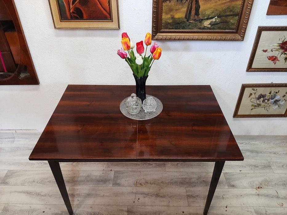 Stół z duszą – PRL w najlepszym wydaniu!