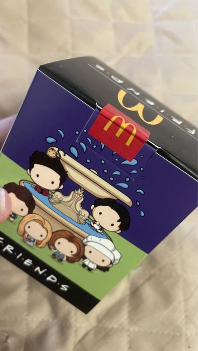 Фігурка friends з mcdonads друзі Рейчел Моніка Чендлер