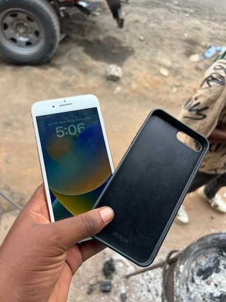 iPhone 7 plus semi novo