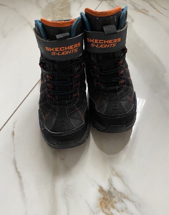 Зимові чоботи skechers