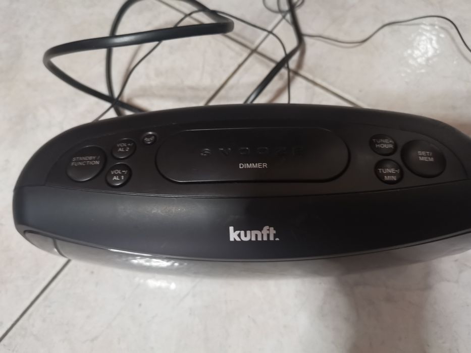 Rádio relógio com alarme