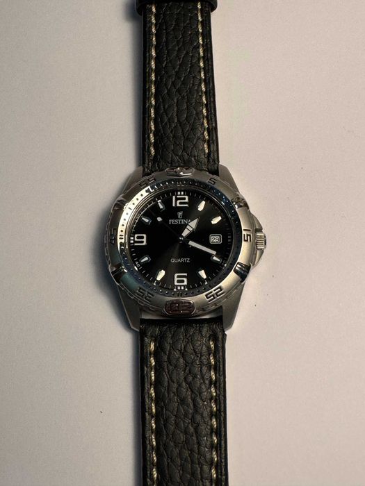 Relógio Festina em Aço  com Garantia