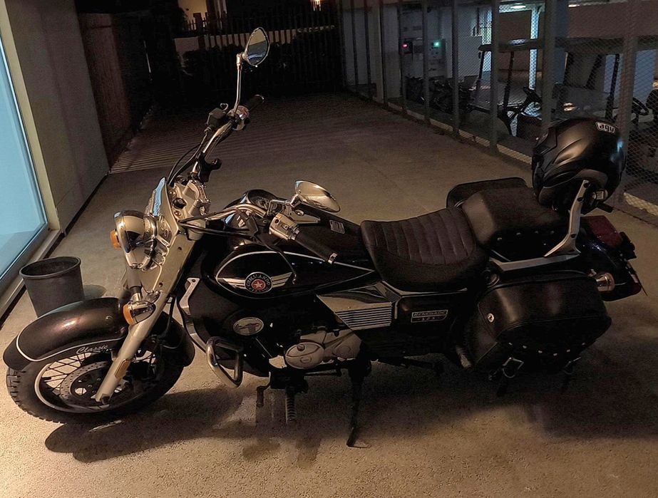 UM Renegade Classic 125 LER DESCRIÇÃO