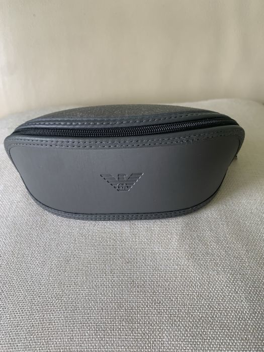 Etui na okulary. Emporio Armani.