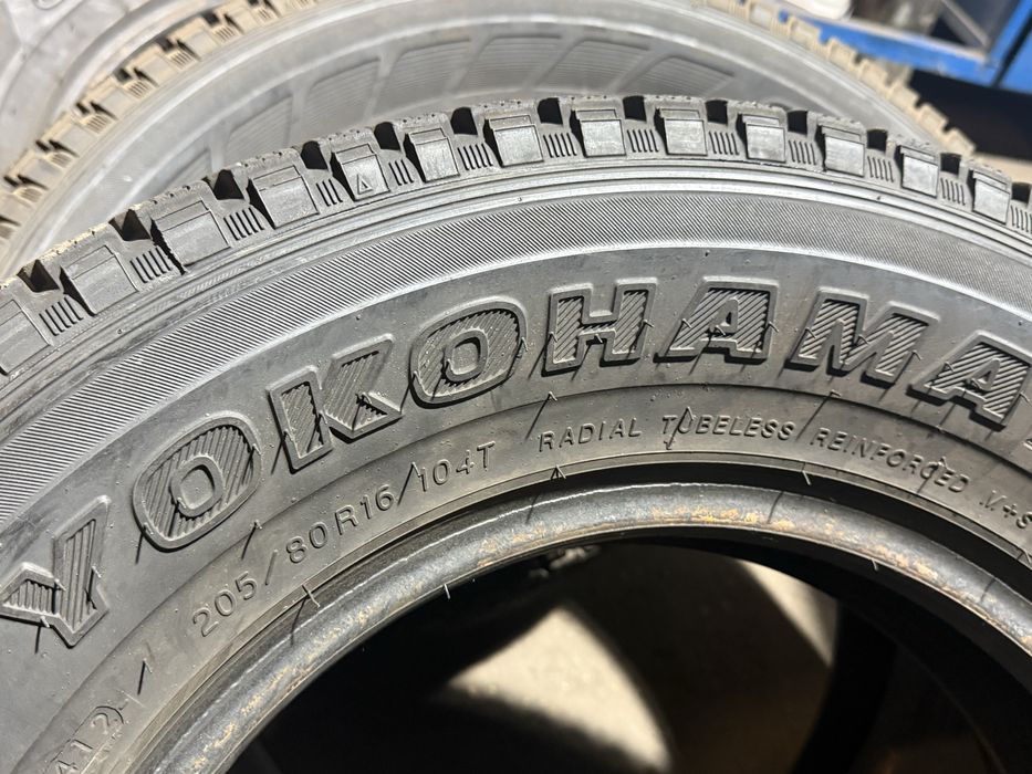 205/80R16 104TYokohama(zima)