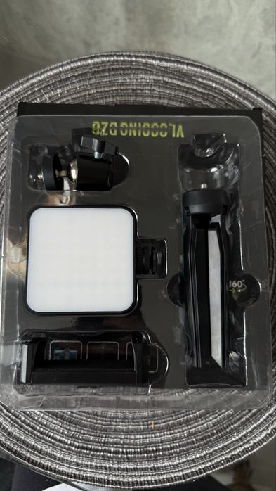 Штатив зі світлом