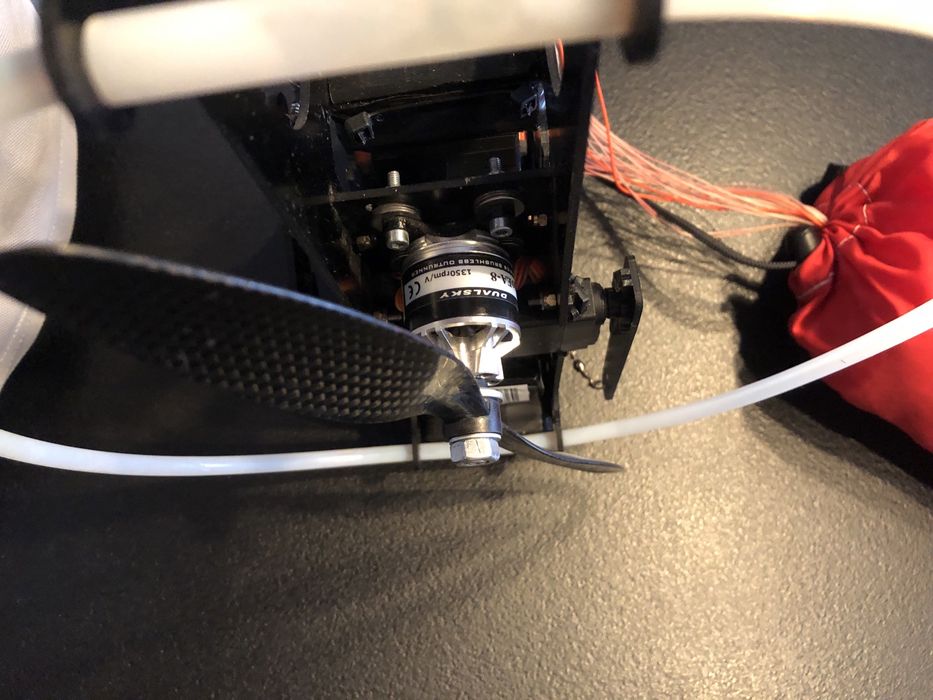 Model paralotni RC 247cm
