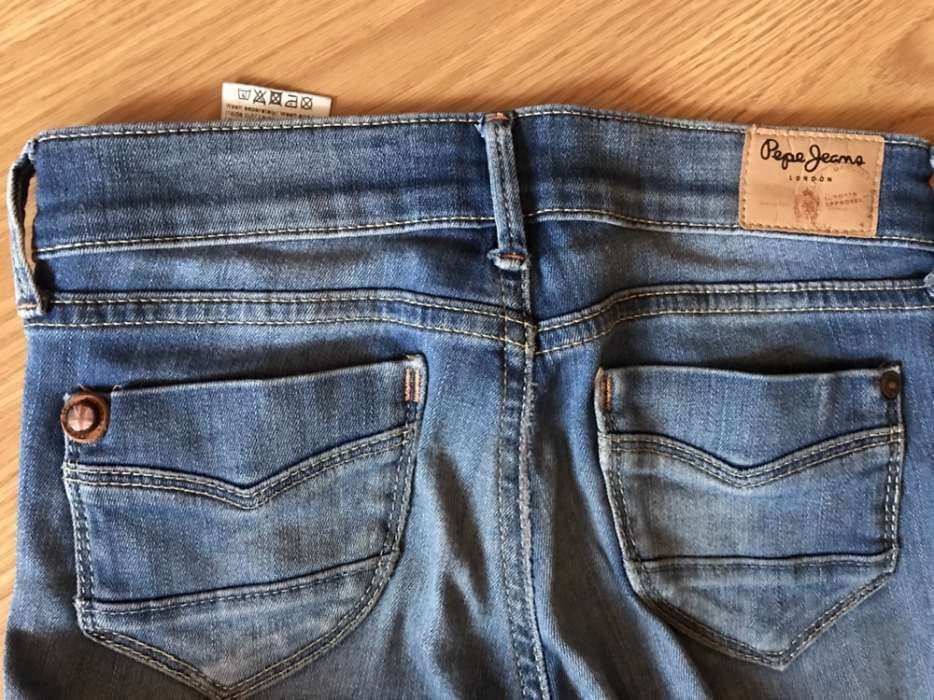 Calças PepeJeans, Benetton e Zara