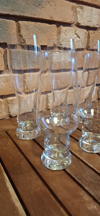 Wysokie szklanki. DUKA