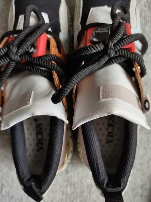 Sneakersy damskie ,nowe,39