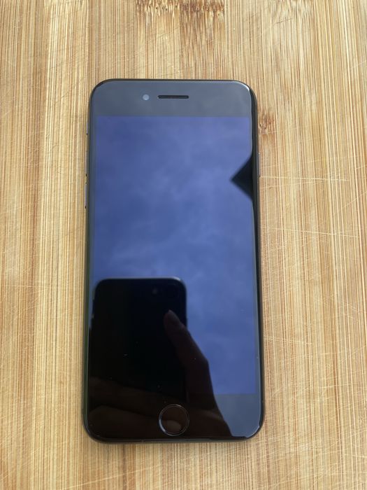 Iphone se 2020 szary