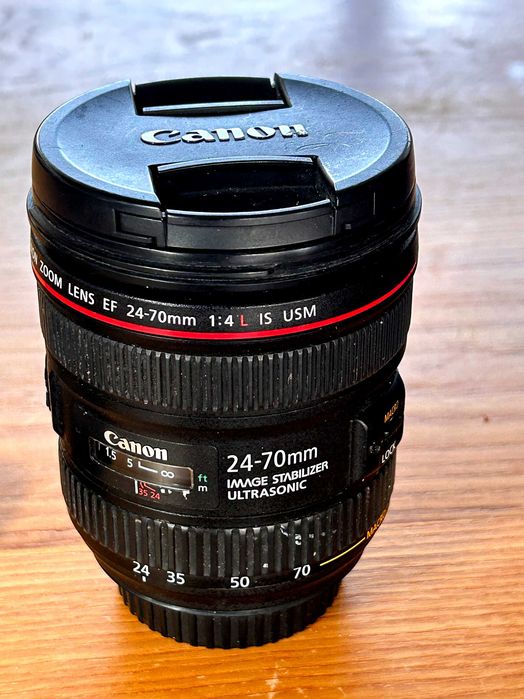 Canon EF 24-70mm f/4 L IS USM c/ para-sol e bolsa Canon