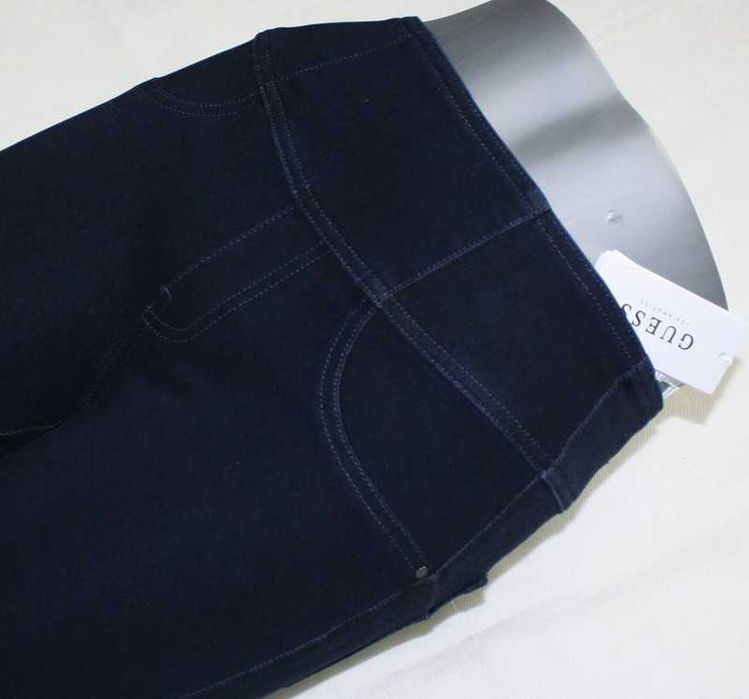 Damskie jeansy Guess -Curve X granatowe rurki wysoki stan nowe W27/L30