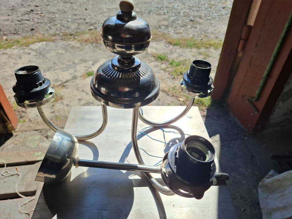 Вінтажна люстра часів  СРСР нова, плафони