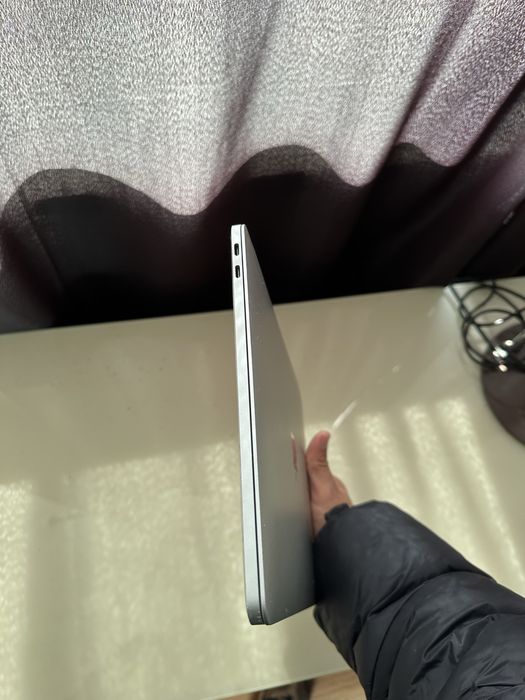 Macbook pro 2017 two thunderbolt 3 ports431812859156254721
