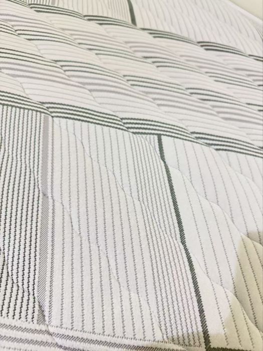 Colchão de cama como novo