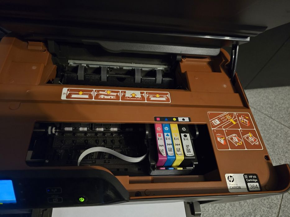 HP Deskjet 3520 e-All-in-One. Impressora HP preto