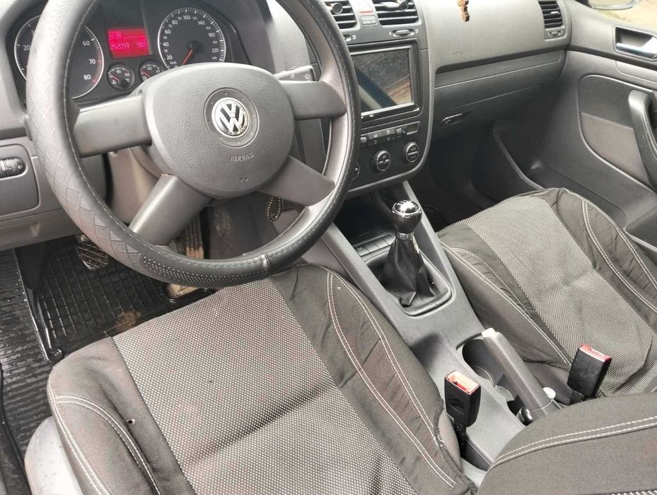 Продам Volkswagen Golf 5