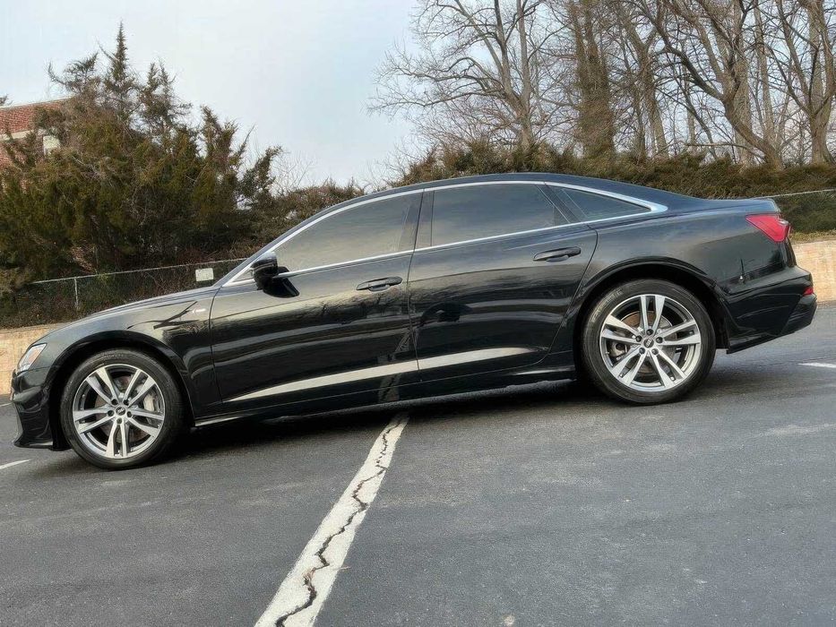 Audi A6      2023