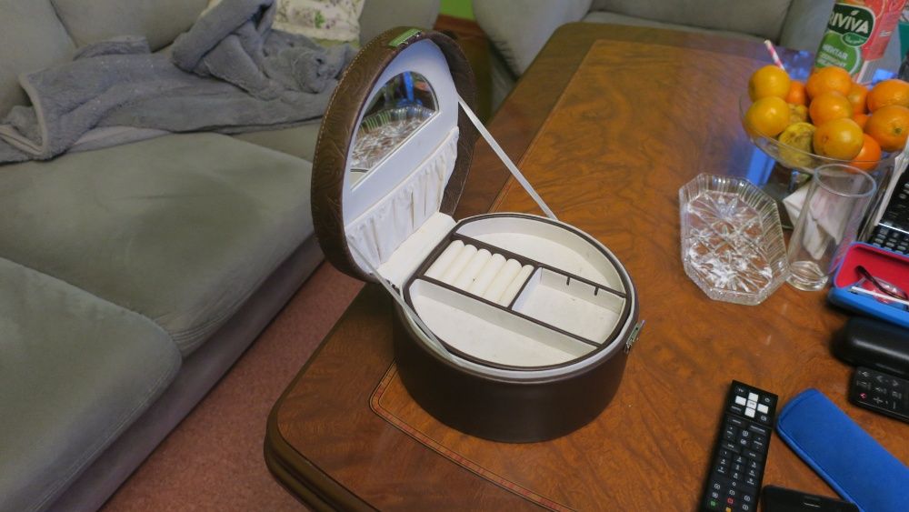 Pudełko na biżuterię