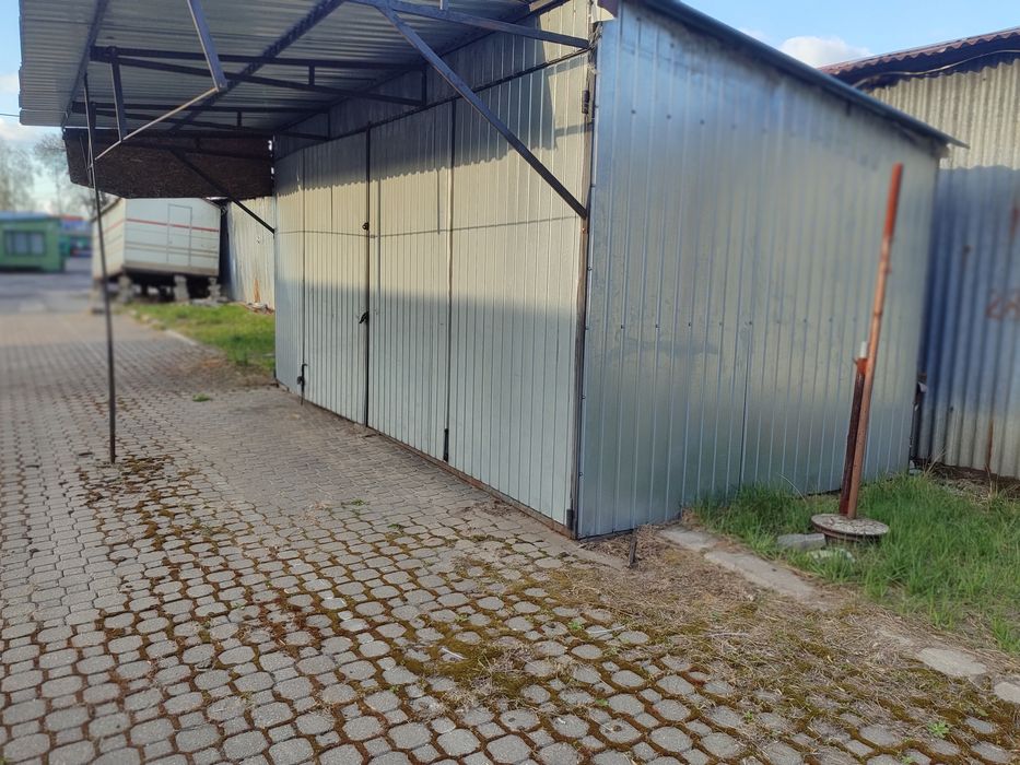 Pawilon handlowy -pomieszczenie gospodarcze