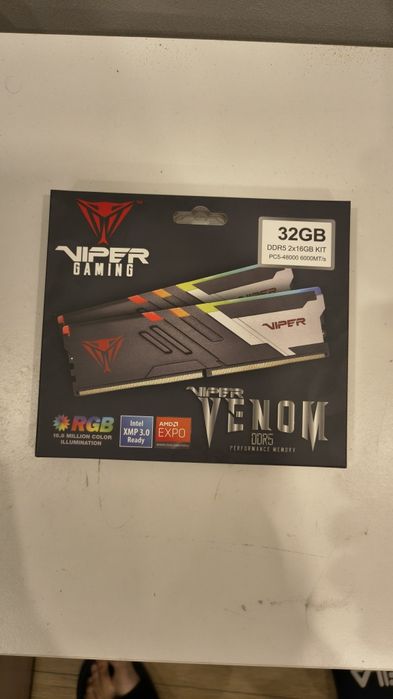 Pamięć RAM DDR5 Patriot Viper Venom o pojemności 32 GB.