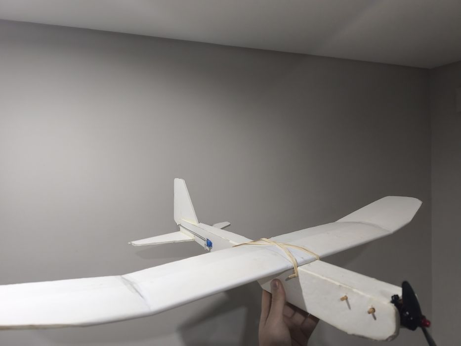 Avião Ft test tiny trainer