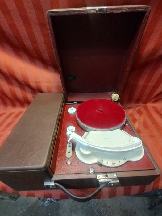 Gramofon KAROLINKA schodkowa