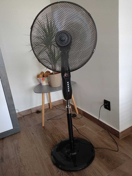 Nowy Wiatrak Wentylator Podłogowy Stojący 5 Łopatek Timer + Pilot