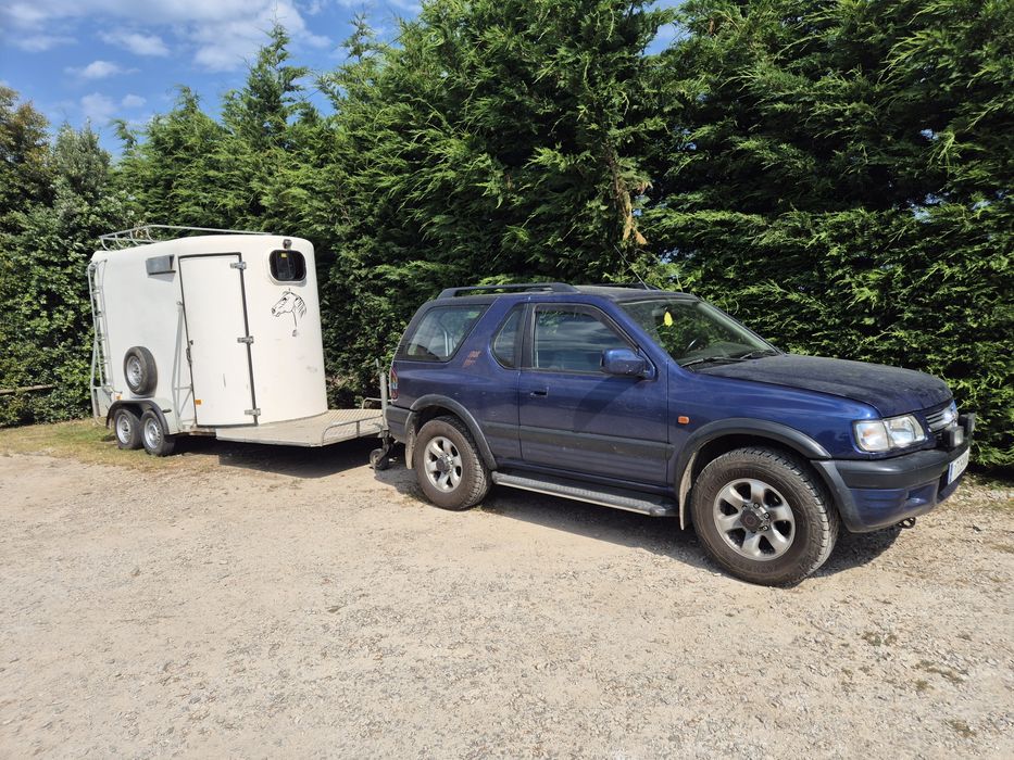 Jipe Opel Frontera