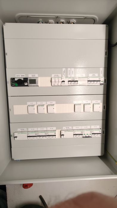 Electricista Cláudio Pereira