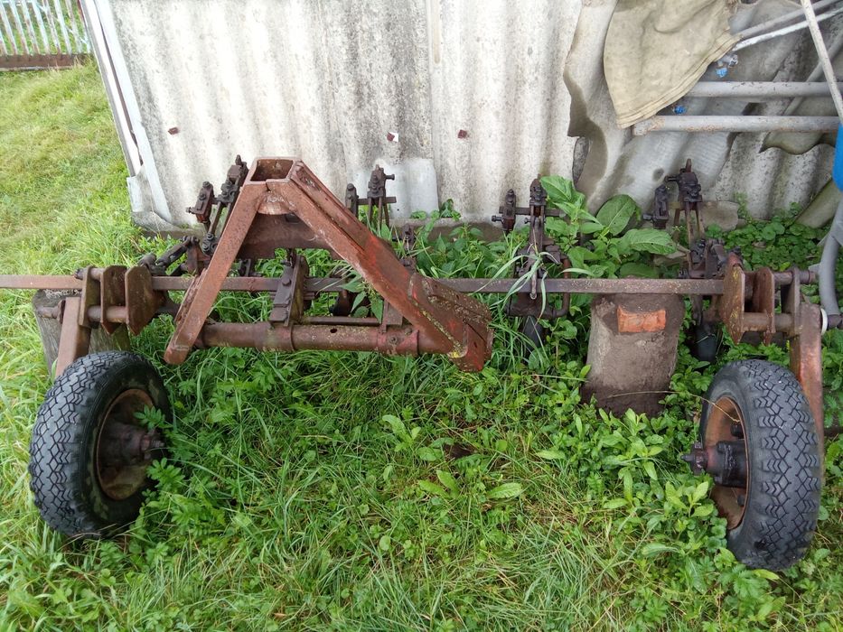 Продам просапний культиватор.