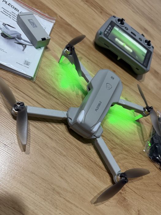 Dron polegble PL-710