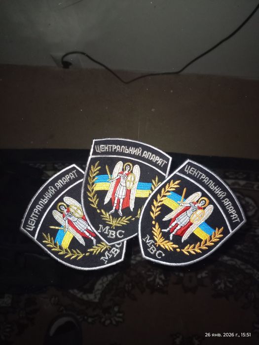 Сорочки, галстук и,шеврони,пагони  МВС.