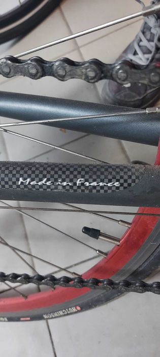 Bicicleta de corrida muito leve made em França