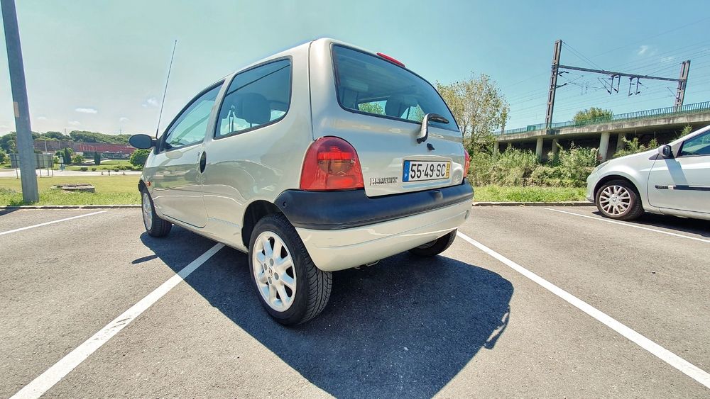 Twingo Initiale Paris