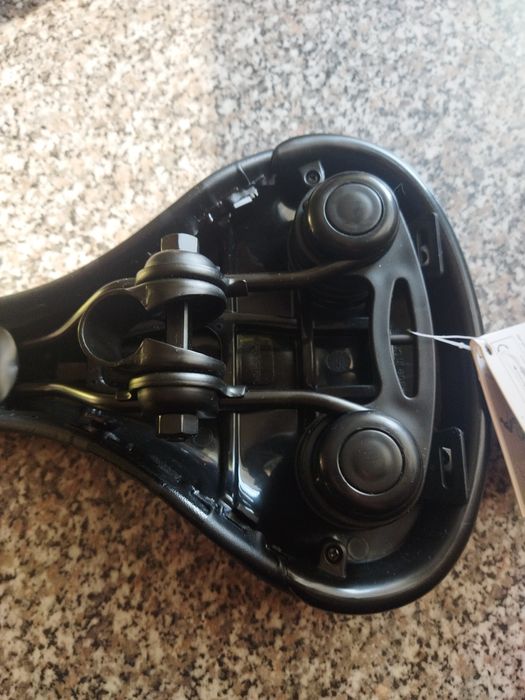 Седло велосипедное