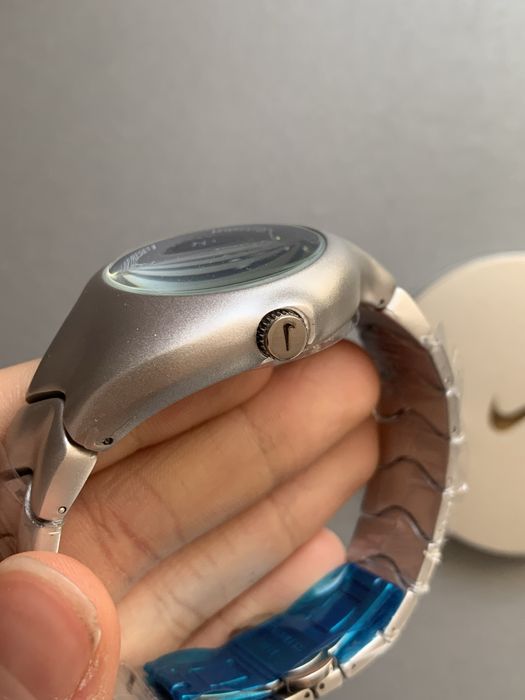 Новий годинник Nike Triax