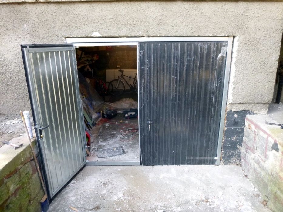 Brama garażowa uchylna BRAMY do muru PRODUCENT dostawa i montaż